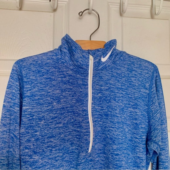 NIKE Dri-Fit long sleeve top with thumbholes - Picture 5 of 8